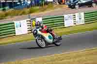 Vintage-motorcycle-club;eventdigitalimages;mallory-park;mallory-park-trackday-photographs;no-limits-trackdays;peter-wileman-photography;trackday-digital-images;trackday-photos;vmcc-festival-1000-bikes-photographs